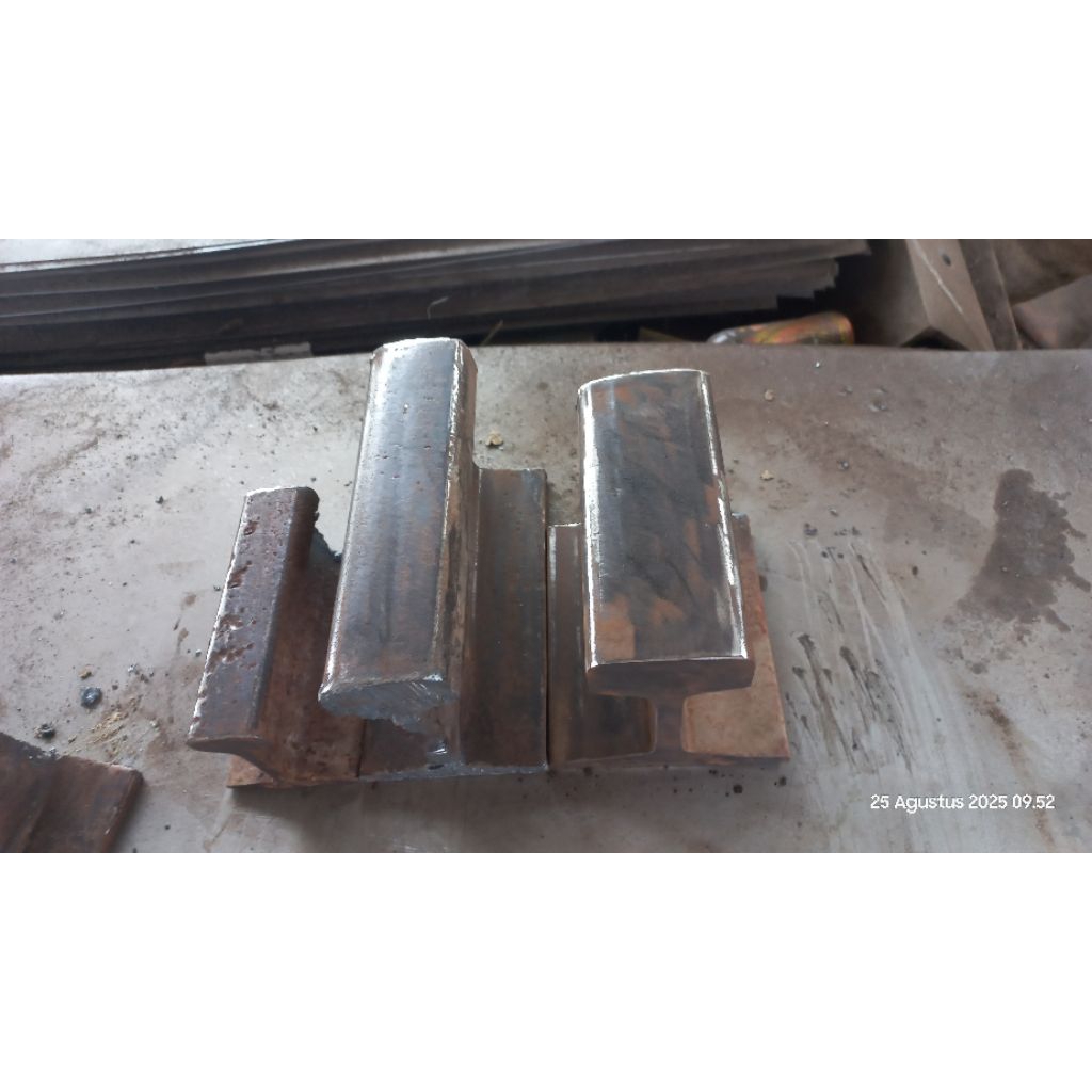 Paron anvile landasan tempa lebar kepala 5,5cm panjang 25cm