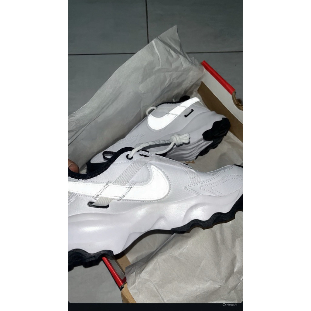 preloved nike tc7900