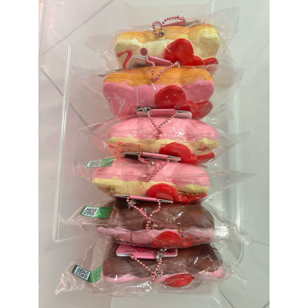 [READY STOCK] squishy hello kitty hk donut BNIP