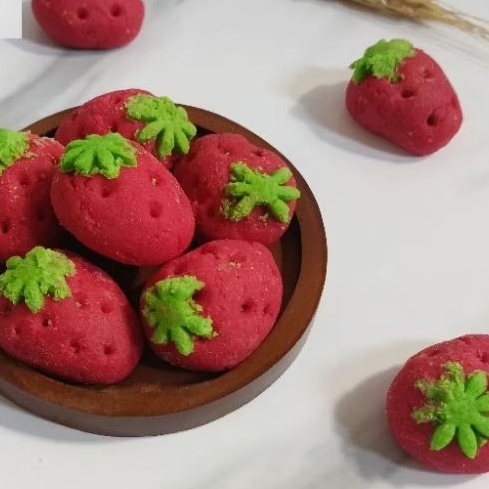 Kue Kering Nastar Selai Nanas 100% Bentuk Strawberry Premium Toples 600ml Berat -+430gr Beli 1 grati