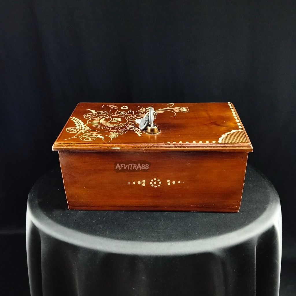 Kotak Amal / Kotak Uang / Kotak kayu Jati / Kotak Aduan Kayu Jati /Kotak Ukir Cukit