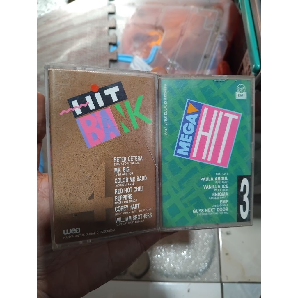 Kaset Pita Hit Bank dan Mega Hit
