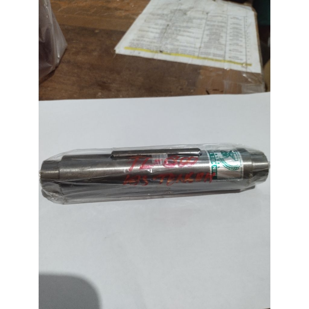 as tengah mesin traktor TL800