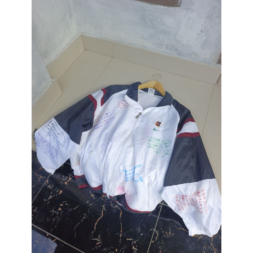 windbreaker nike court not ellesse