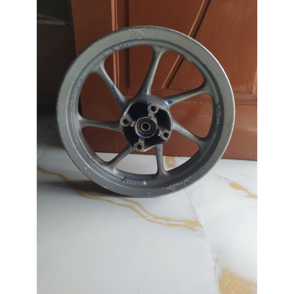 velg depan scoopy donat 2018