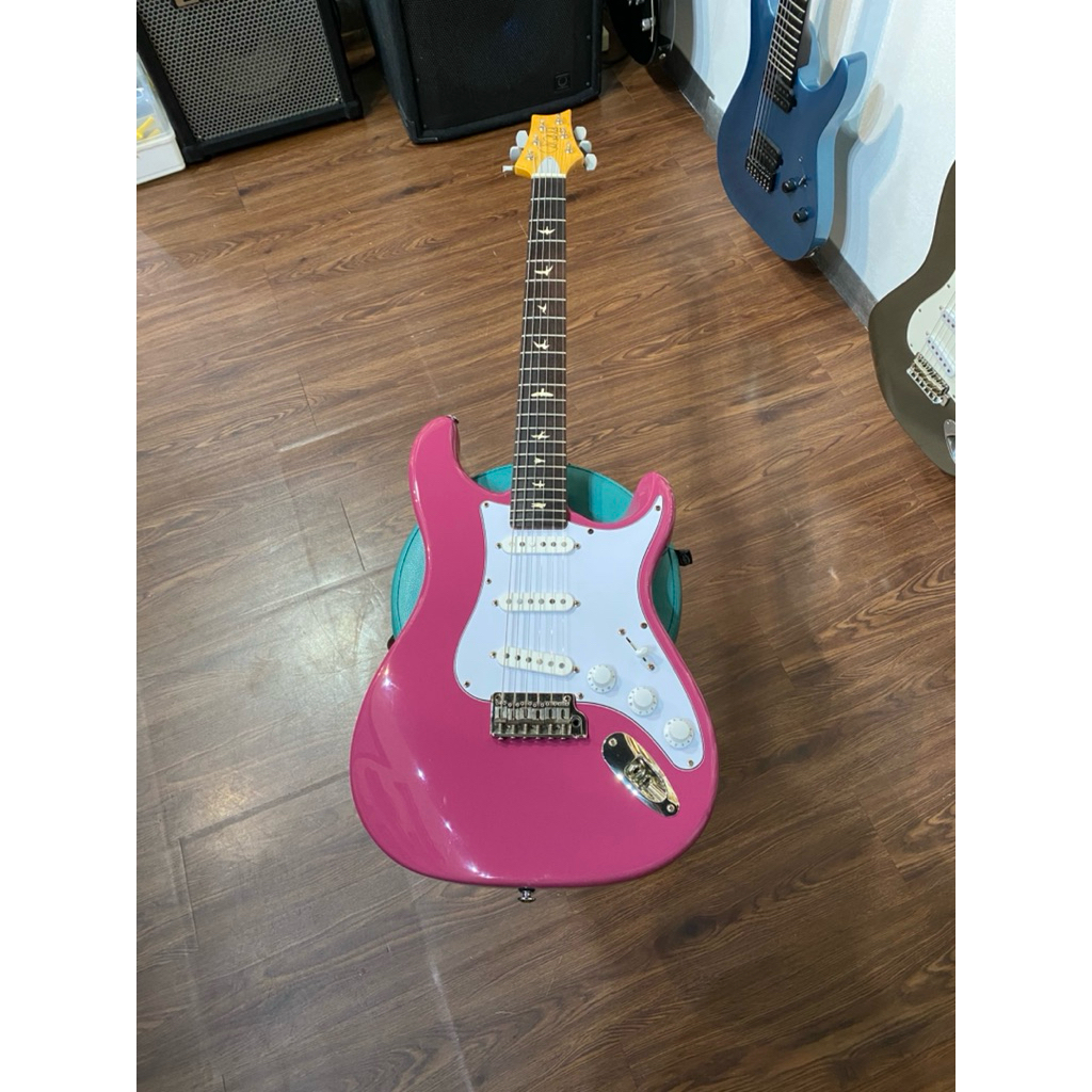 PRS SE Silver Sky John Mayer Signature in Dragon Fruit