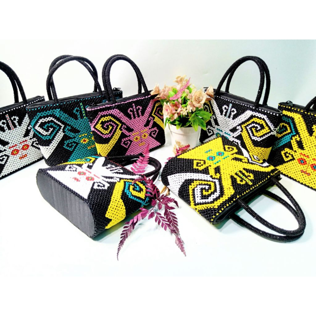Tas manik khas Kalimantan motip arca_Tas manik Tote bag_Tas manik Mote Mote jinjing khas kalimantan