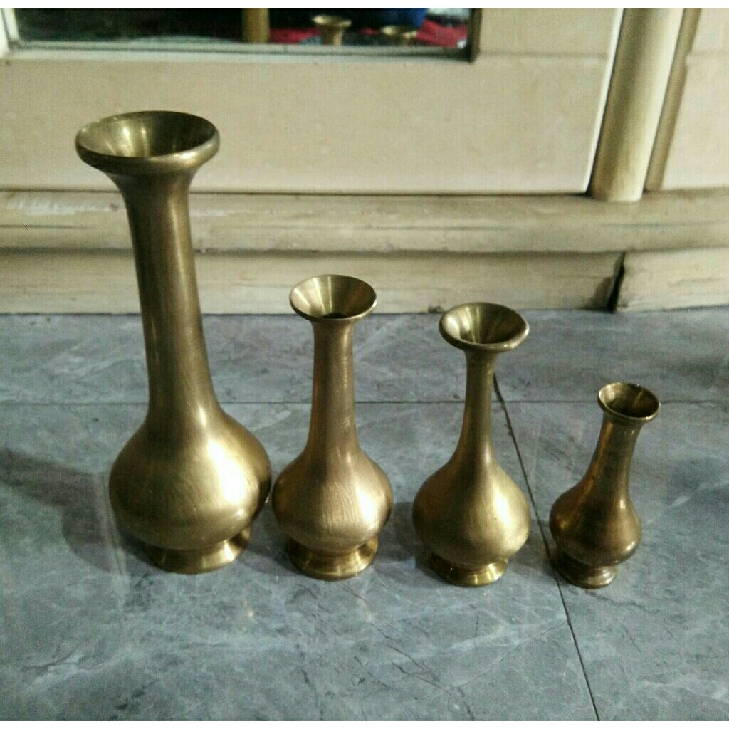 4 Buah Pajangan Vas Bunga Mini Kuningan Antik Preloved