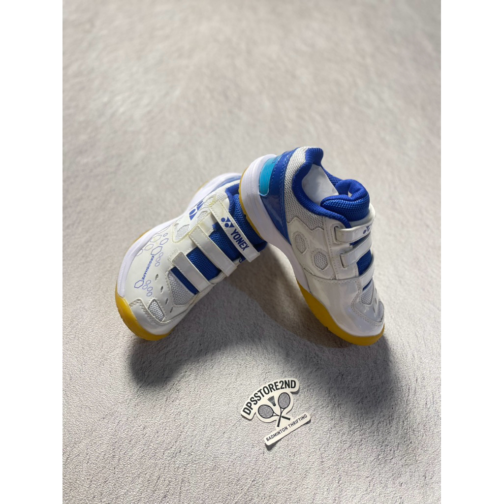 Sepatu Badminton Yonex Power Cushion 101 JR