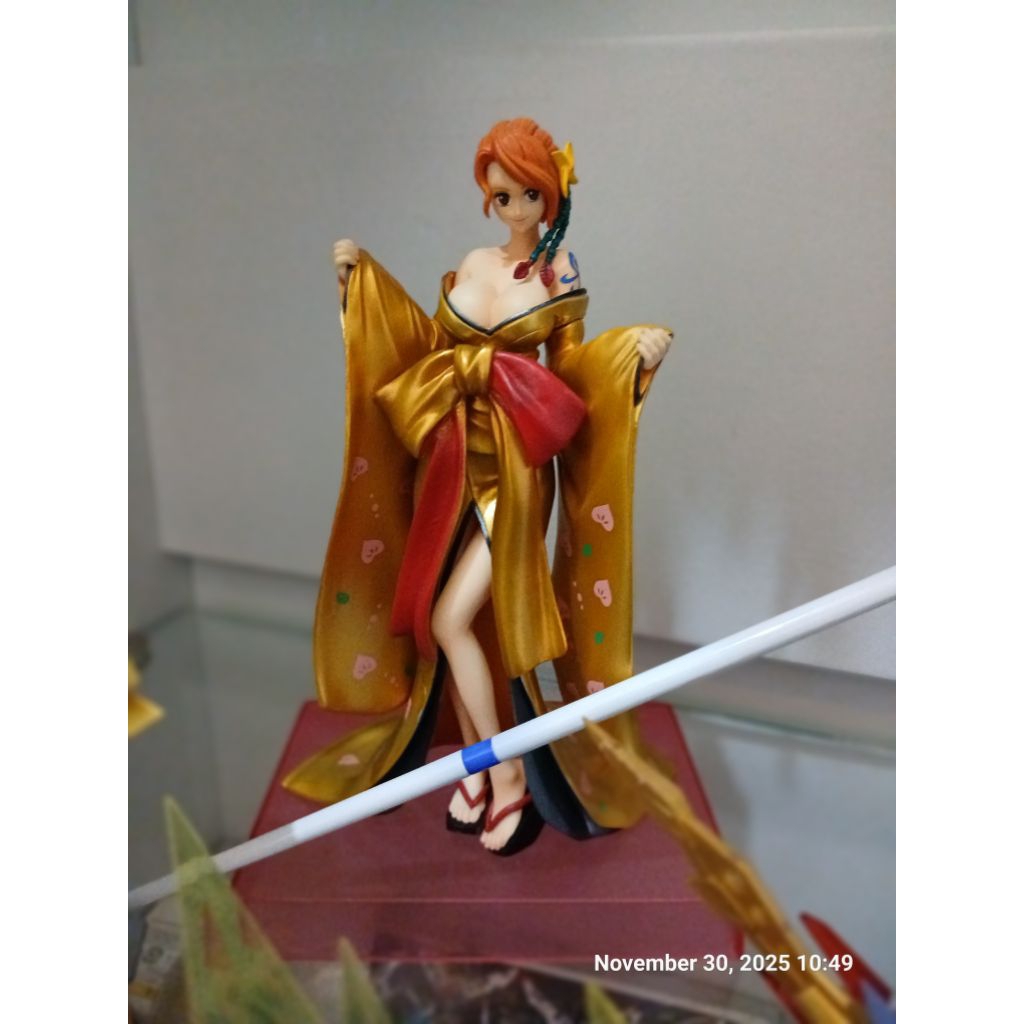 pvc figure ichiban kuji nami kimono gold no box