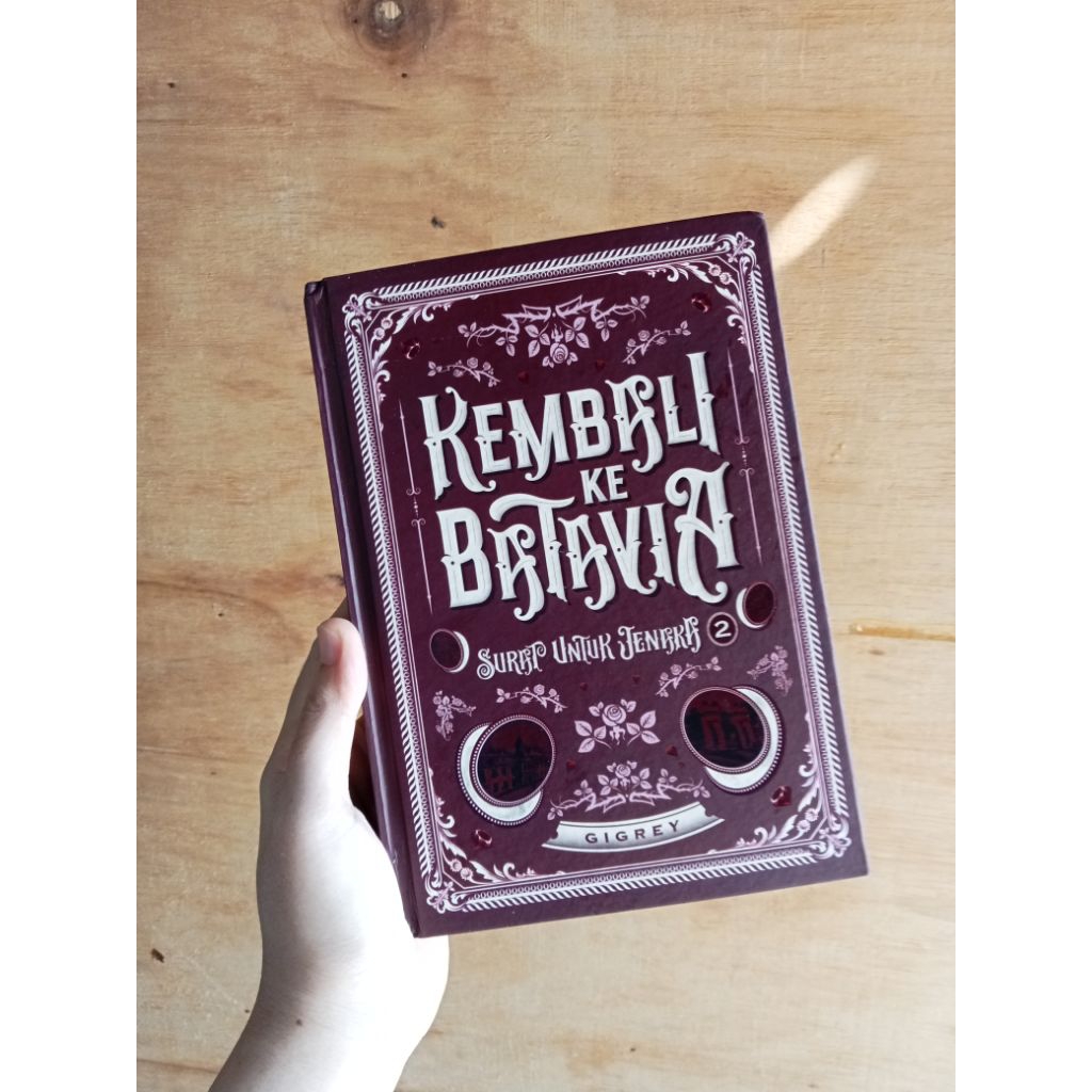Novel Preloved Kembali Ke Batavia Hard Cover