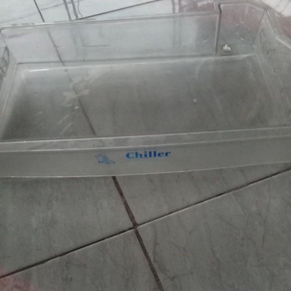 rak ciller bawah freser  kulkas toshiba glasio 1pintu