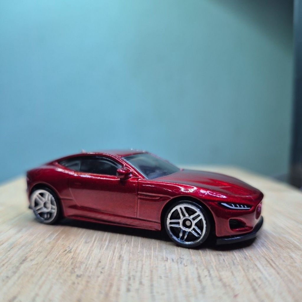 HOT WHEELS JAGUAR F TYPE 2020 MERAH