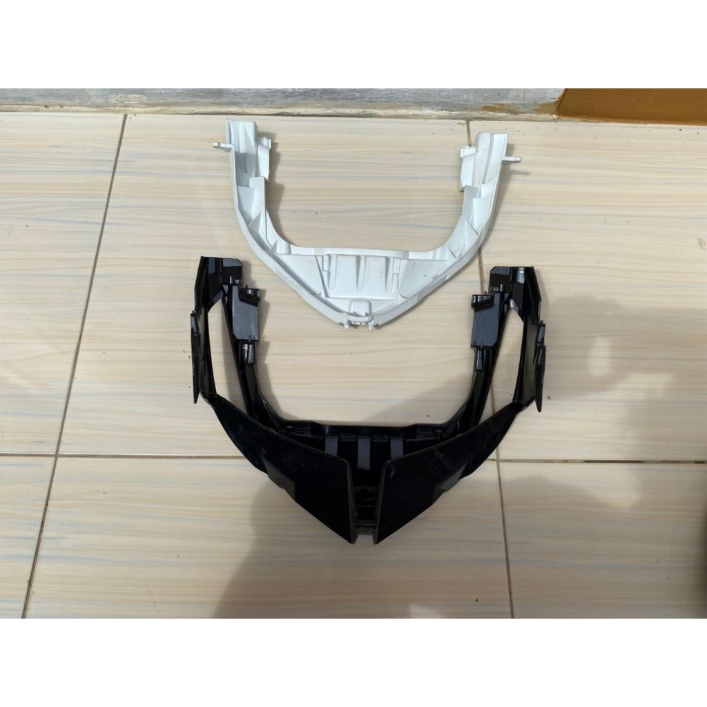 Frame alis lampu depan yamaha aerox new connected original