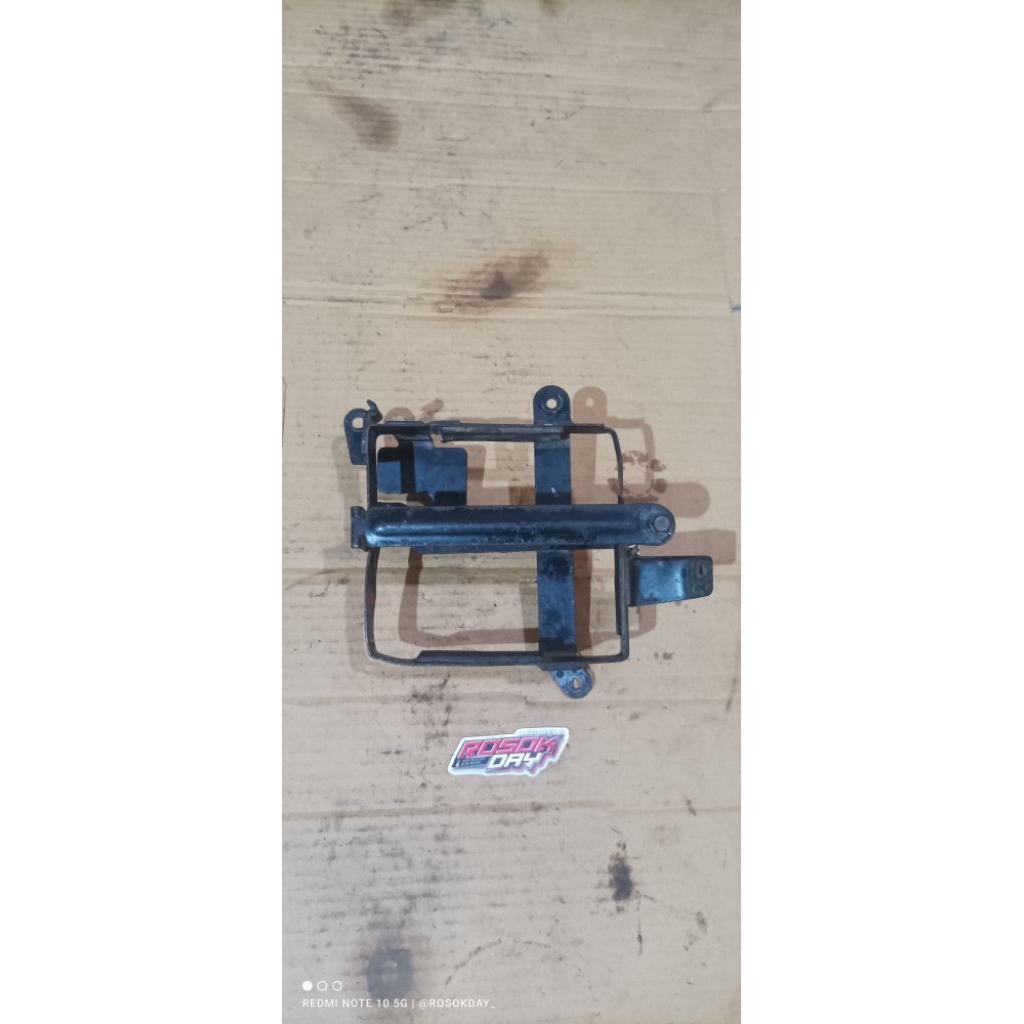 Breket Pangkon Dudukan Aki Honda Tiger Tiger Revo Original Lepasan Motor