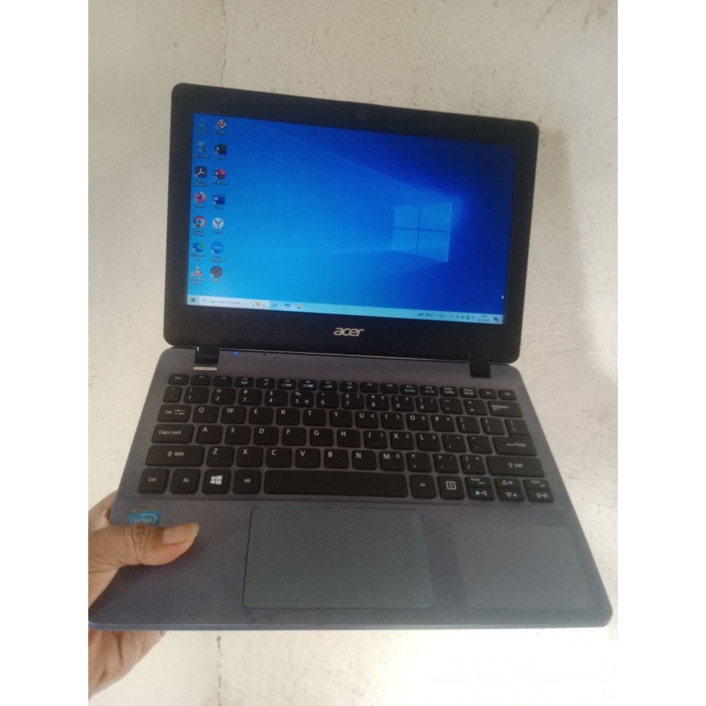 acer travelmate b115