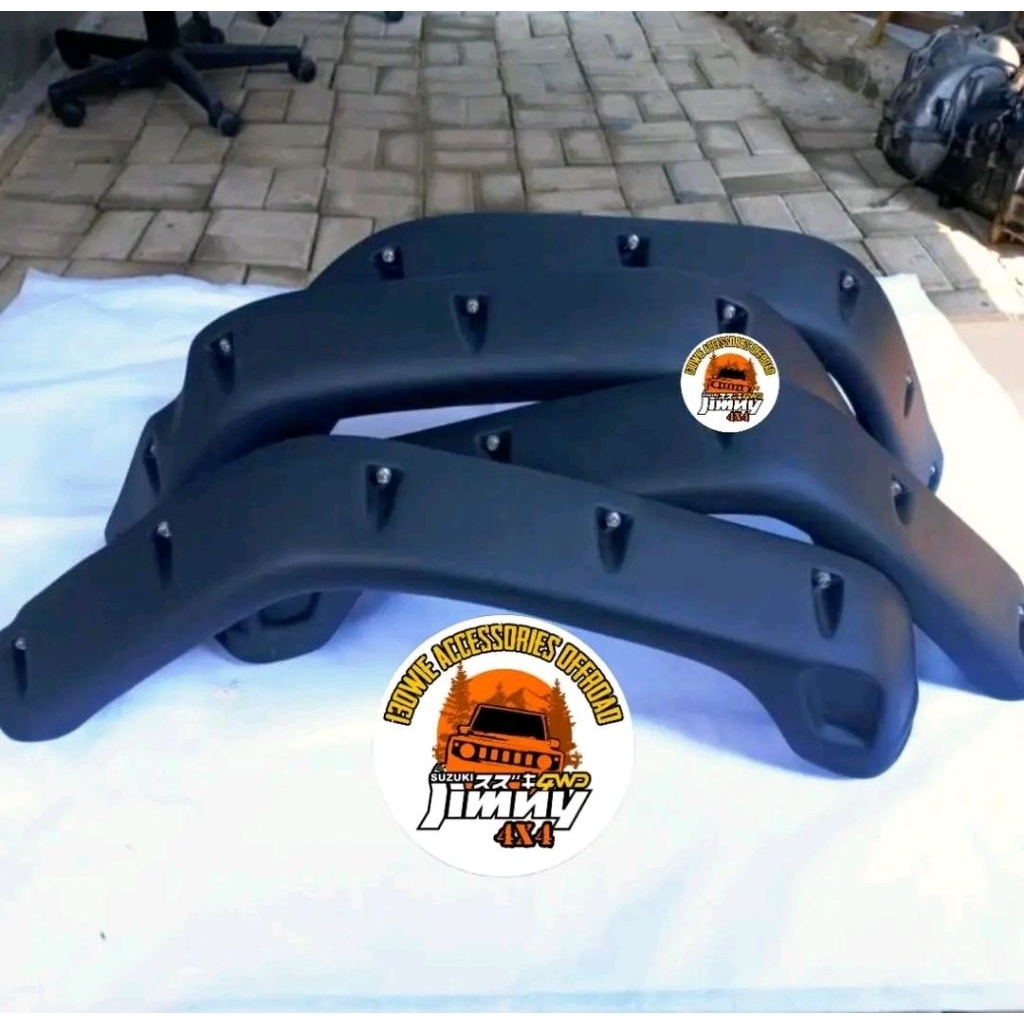 OVER FENDER JIMNY KATANA MODEL CJ LEBAR KURANG LEBIH 12CM TERBUAT DARI BAHAN FIBER GLASS BERKUALITAS