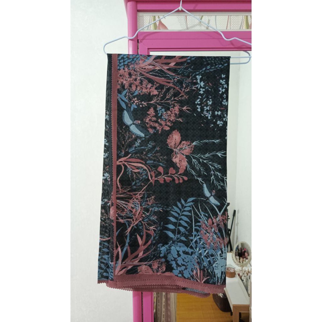 Hijab Motif Segi empat 130x130cm