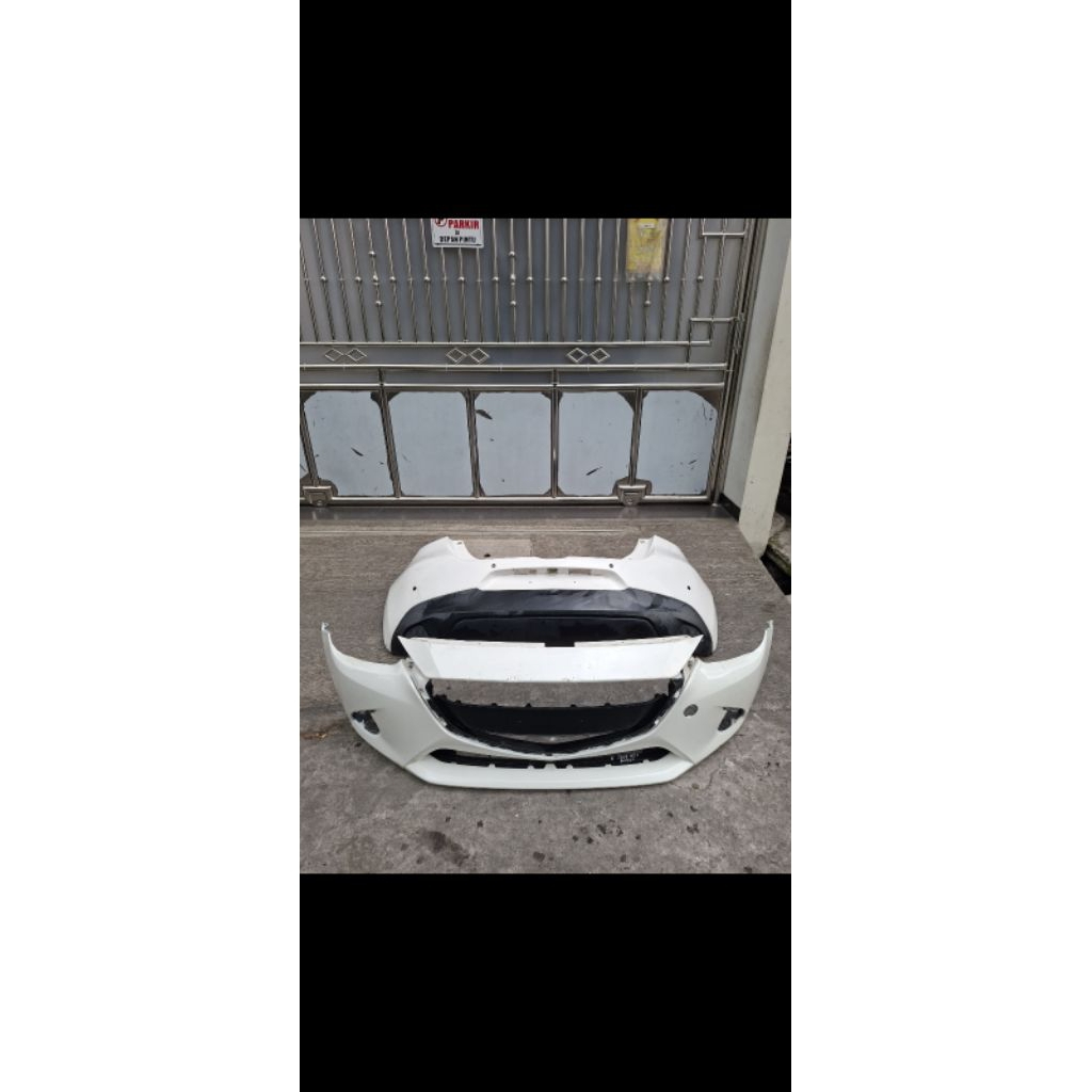 Bemper depan mazda 2 skyactiv