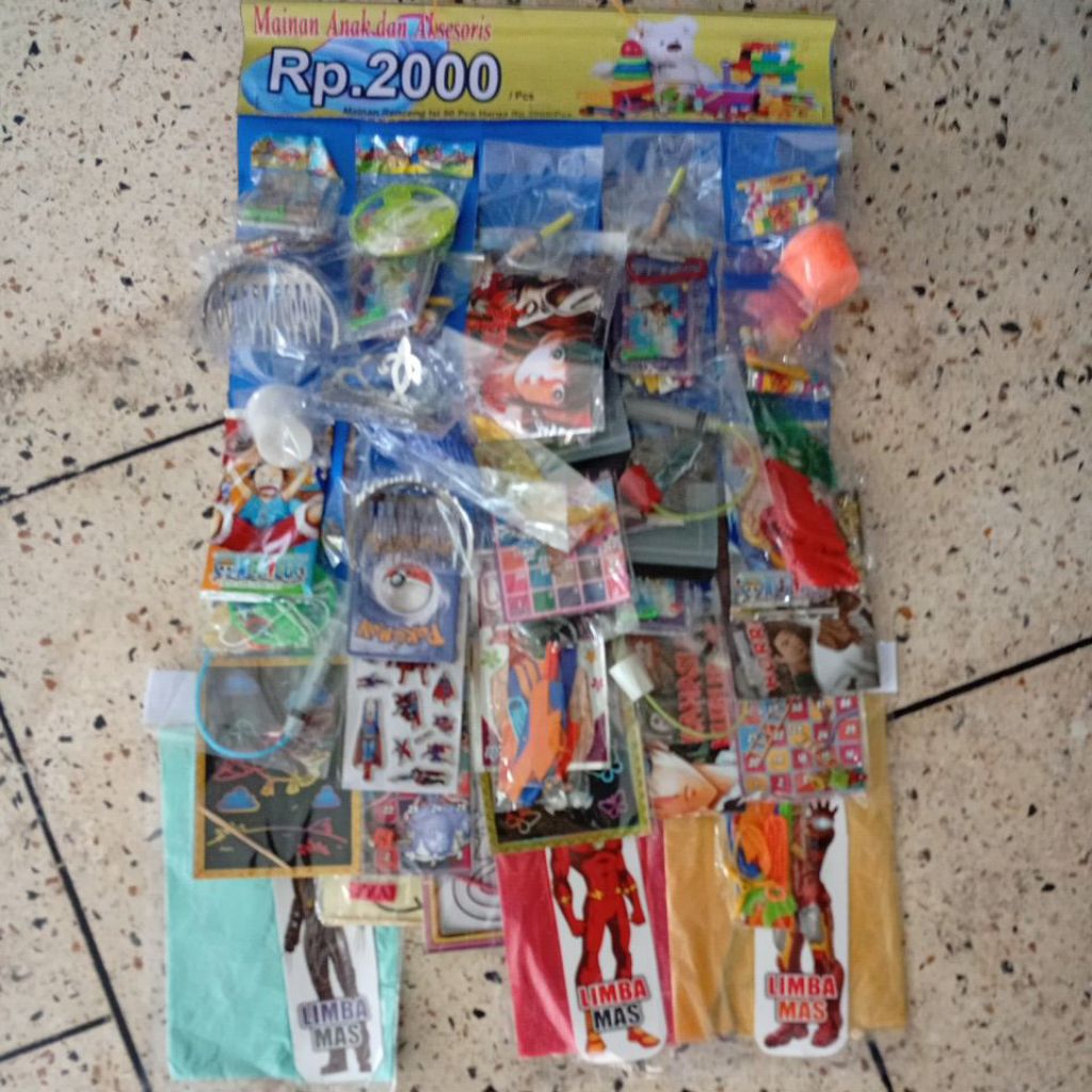 mainan anak renceng 2000an isi 50 pis