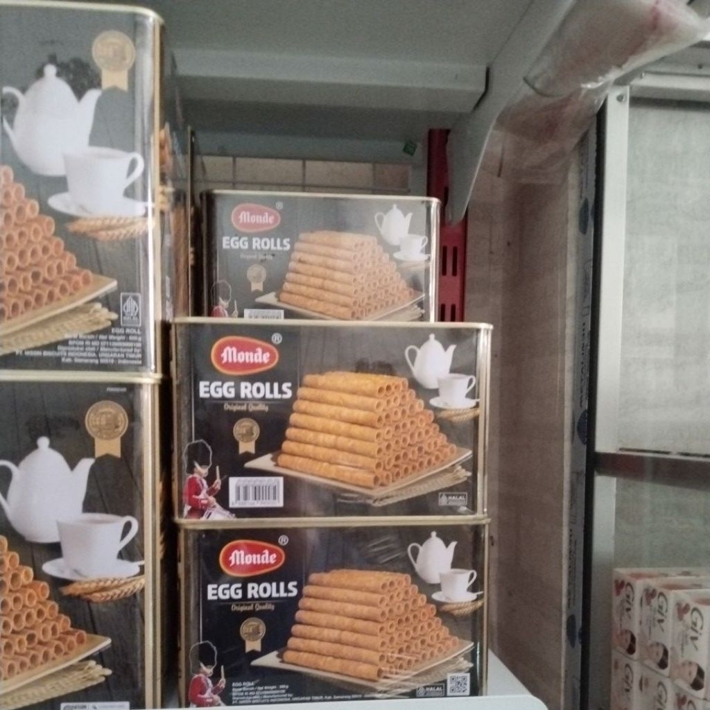 Monde Egg Roll kaleng 300 gram