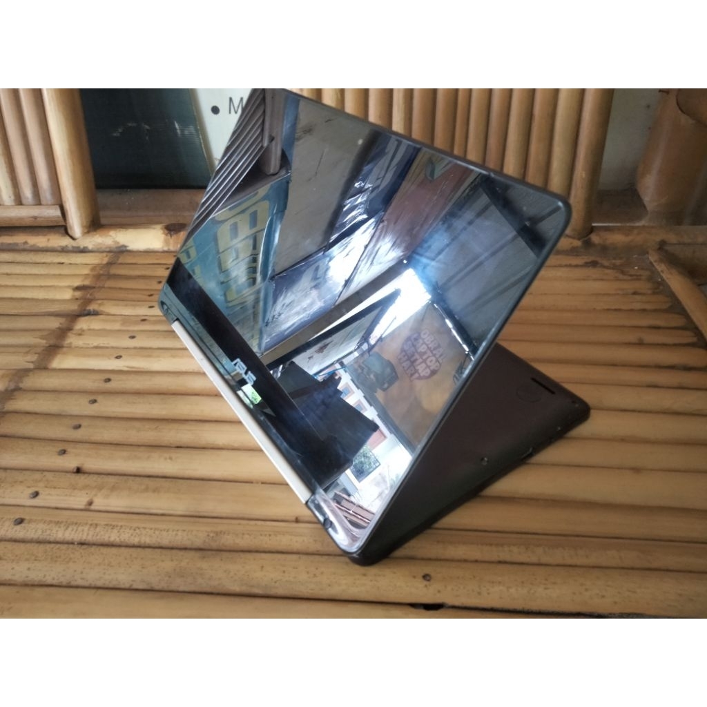 Asus TP201/INTEL pentium n3710/RAM4GB/ touchscreen lipat siap pake Joss mantap