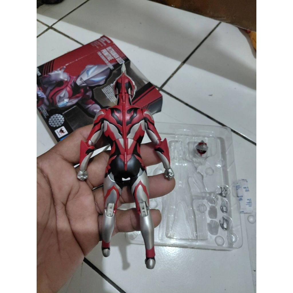 shf ultraman geed (pesanan)