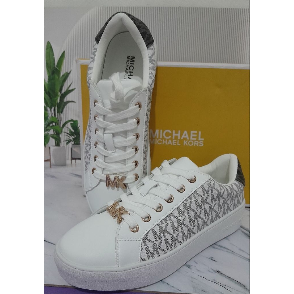 Preloved Sepatu kets Michael Kors