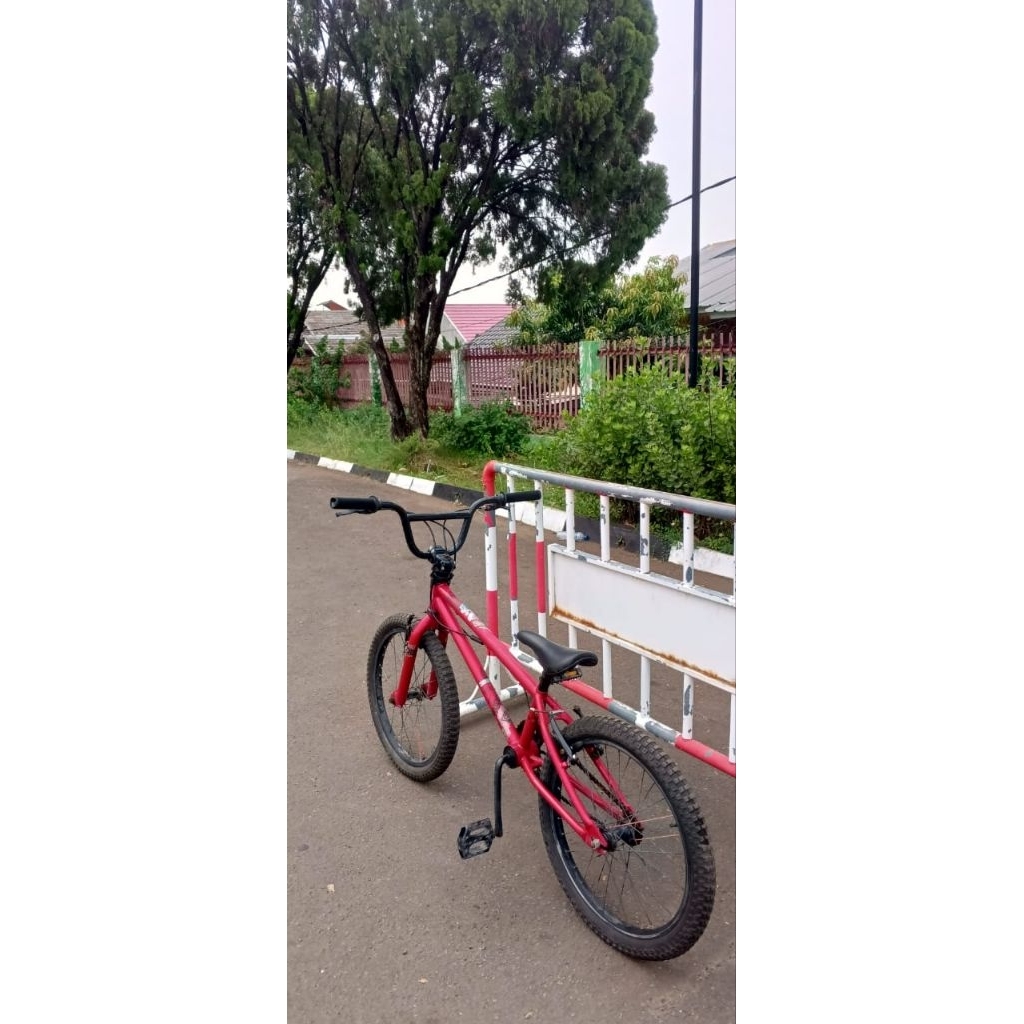 sepeda BMX Polygon Rudge ukuran 20