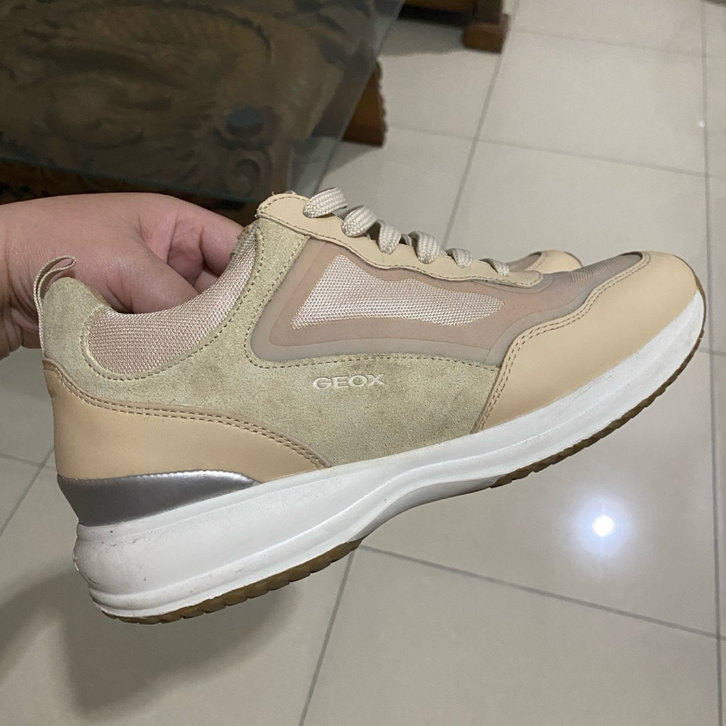 [PRELOVED SEPATU] GEOX RESPIRA ORI UK 39