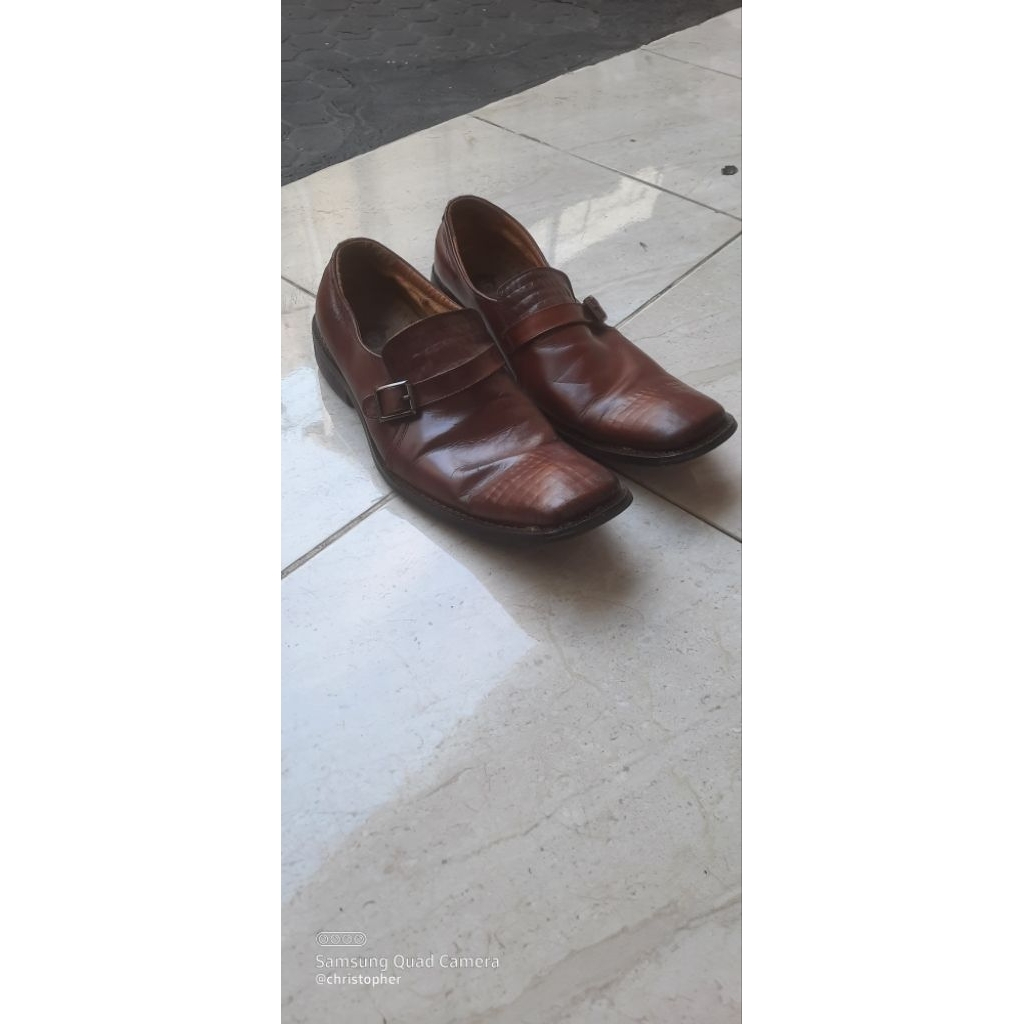 Sepatu Kulit Pria Versace size 42