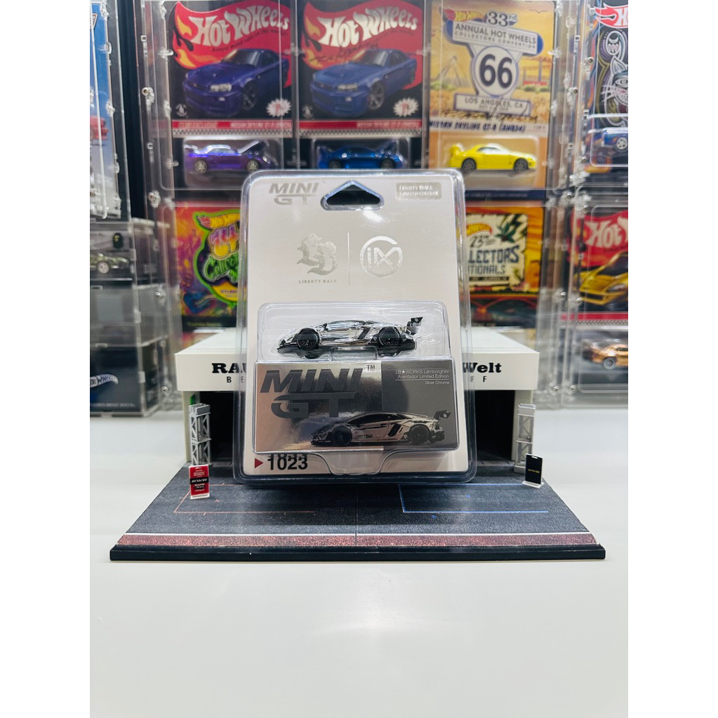 Mini GT No 1023 LB Works Lamborghini Aventador Limited Edition Silver Chrome IMX 2025 Event Exclusiv