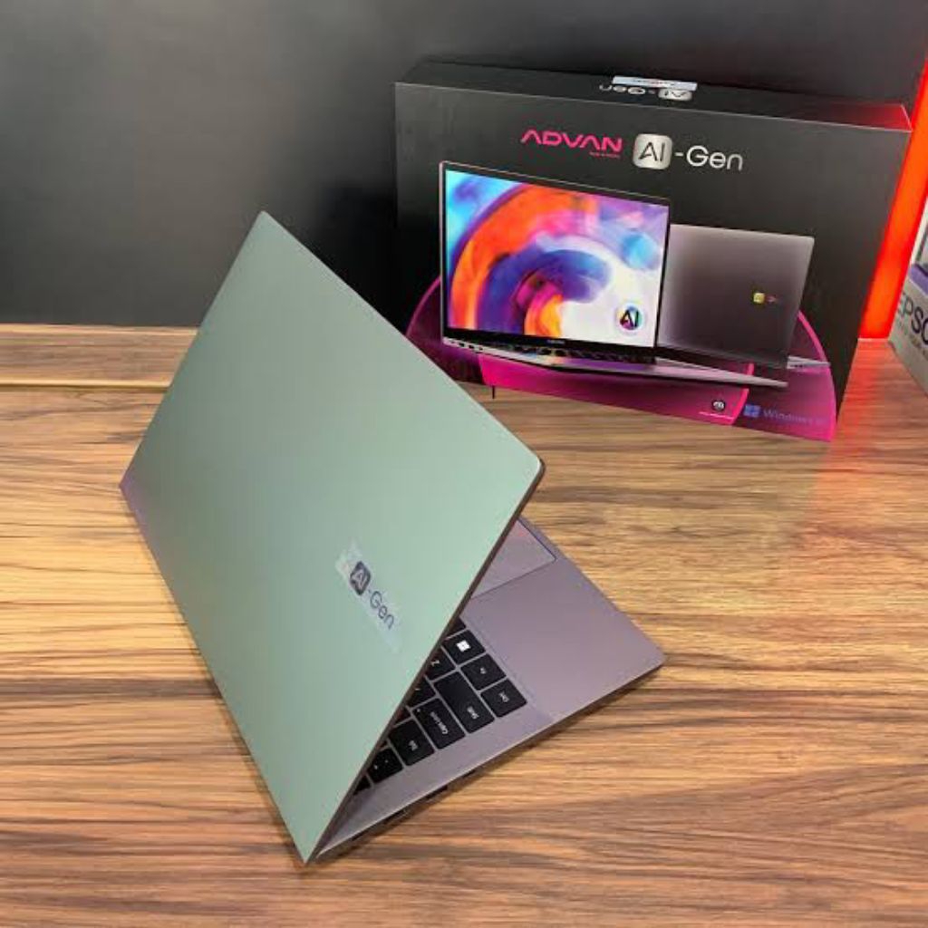 Leptop Advan AI gen Ryzen 7 8845hs Ram 24Gb windows 11pro
