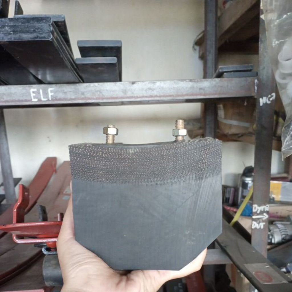 Stoper belakang truk canter