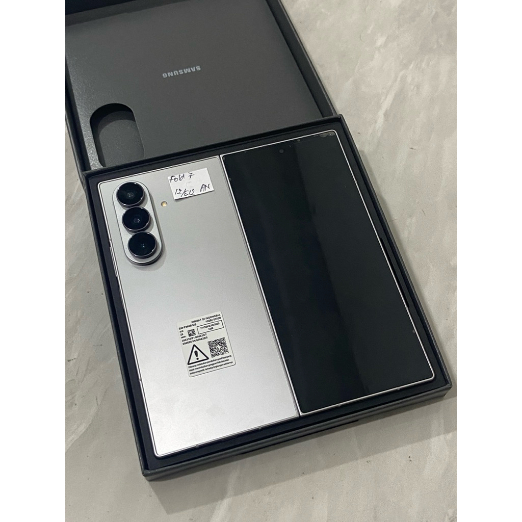 Samsung Z Fold 7 12/512gb Second Sebulan Pakai
