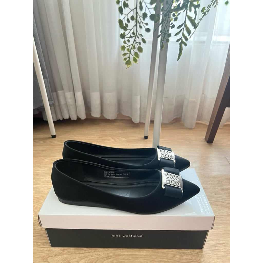 Preloved Flat Shoes Nine West