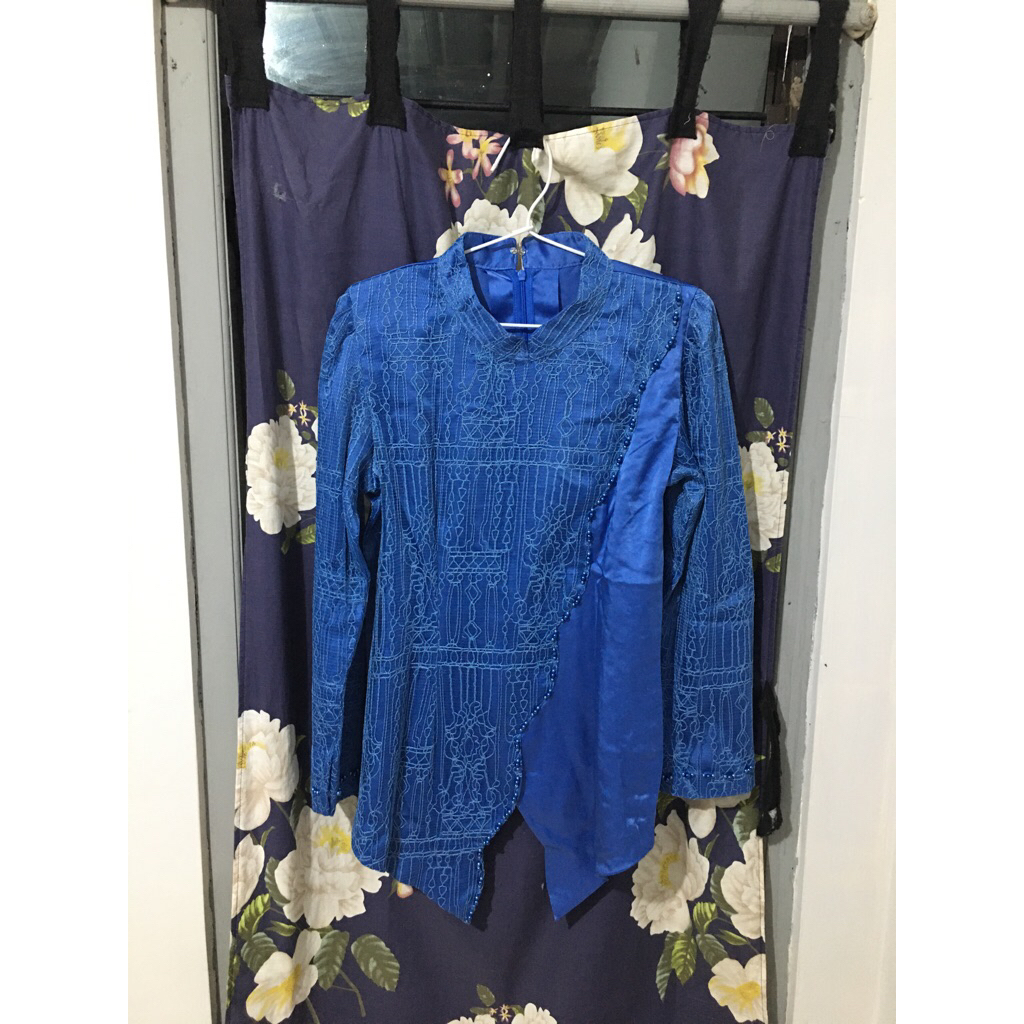 Prelove Atasan Kebaya Brokat Modern Wanita – Warna Biru Elegan