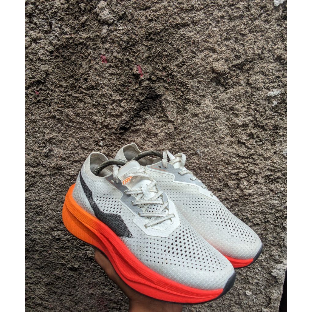 Sepatu haiden heritage