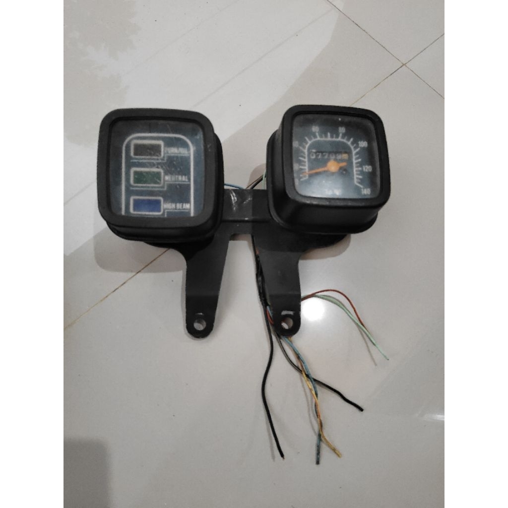 speedometer suzuki A 100 A100 econos original