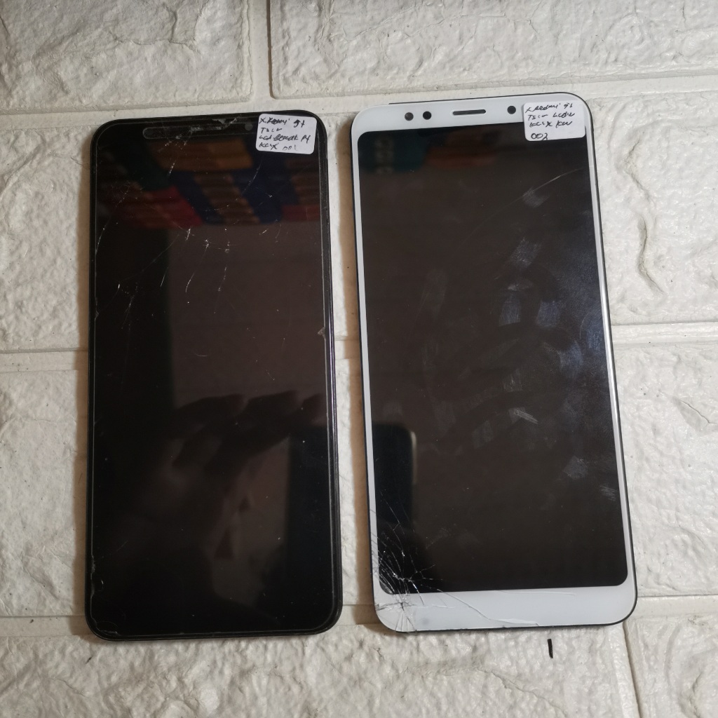 LCD Frame Xiaomi Redmi 5 Plus Minus (Lihat Foto Variasi) Copotan | Abhira Store