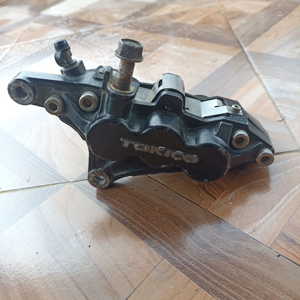 Tokico 6 piston kaliper rem cakram depan kiri ex Suzuki GSX 750 gsx r 1000 1300 Hayabusa Original