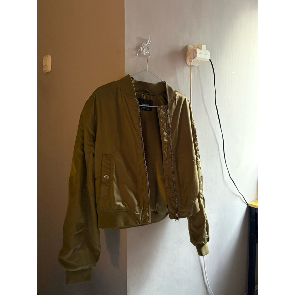 bomber jacket pull and bear