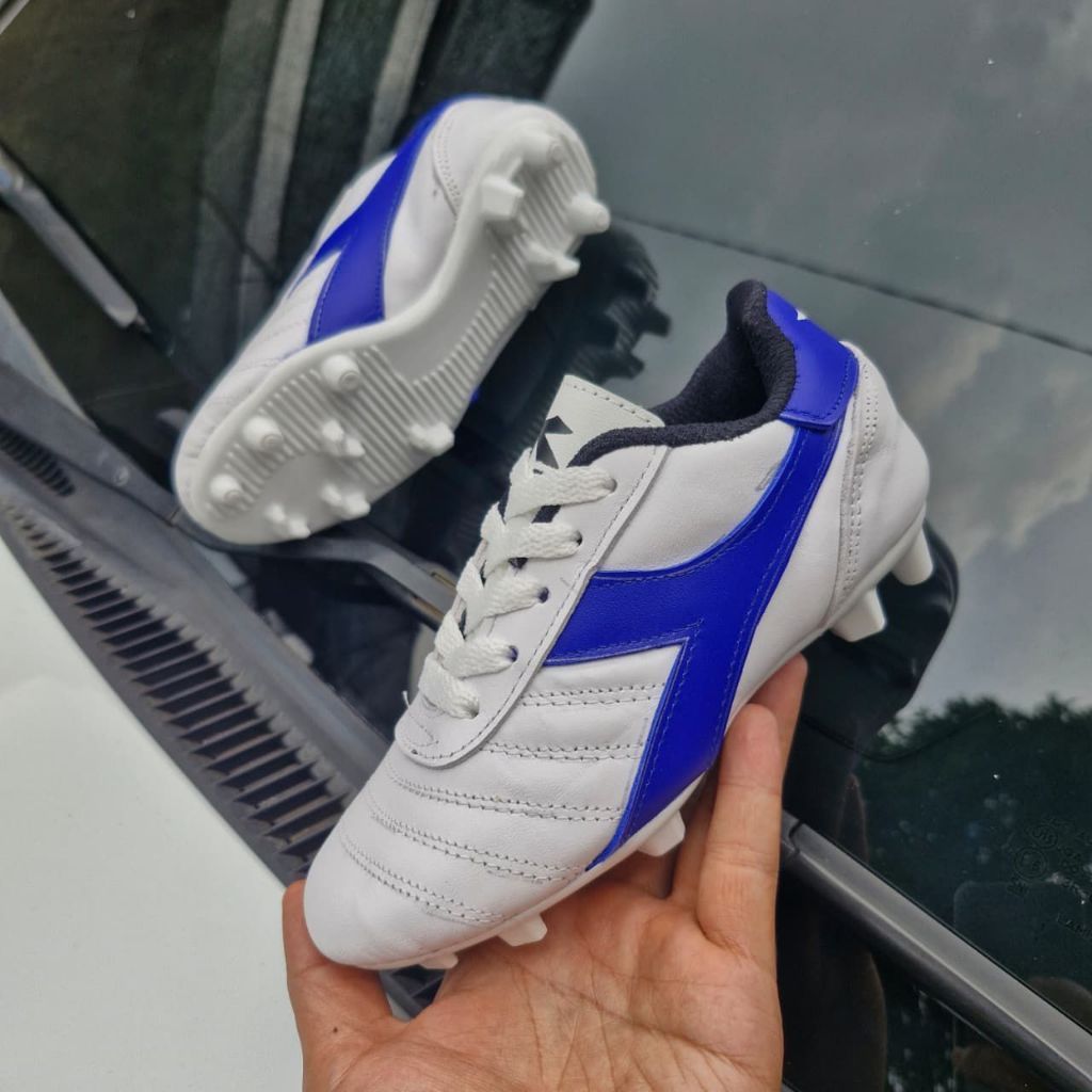 Sepatu bola anak bahan kulit ukuran 28.29.30.31.32