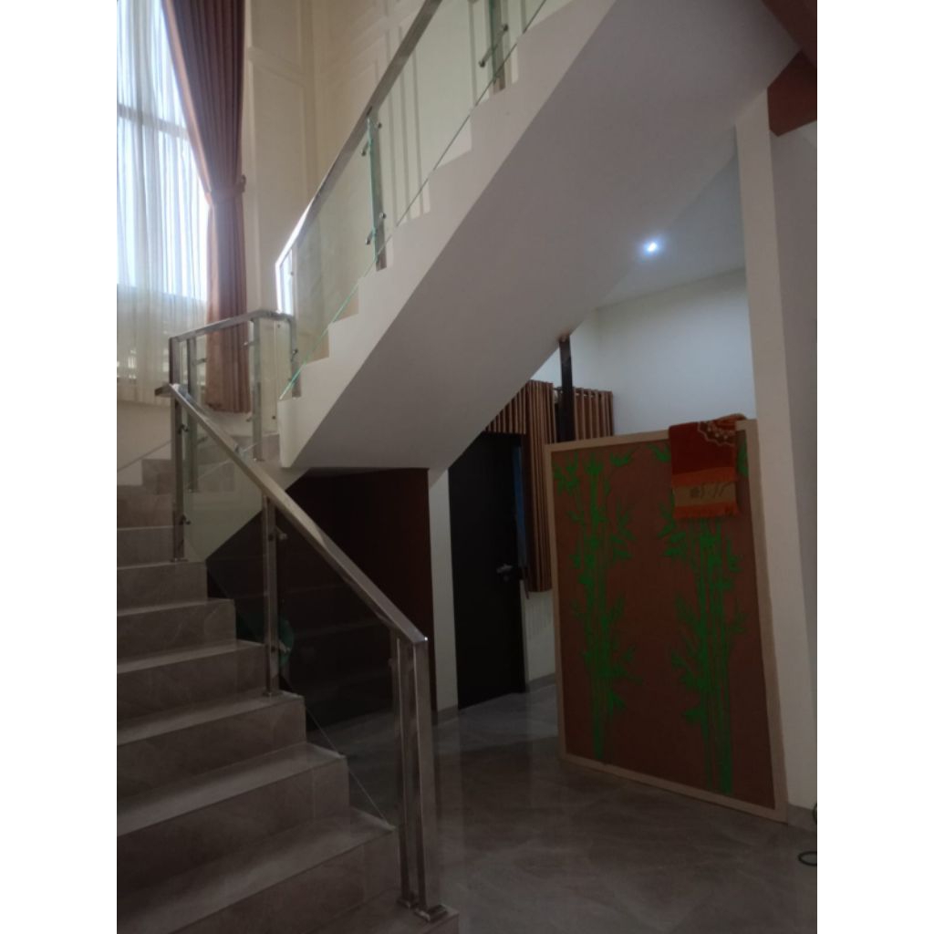 Railing tangga Stainless