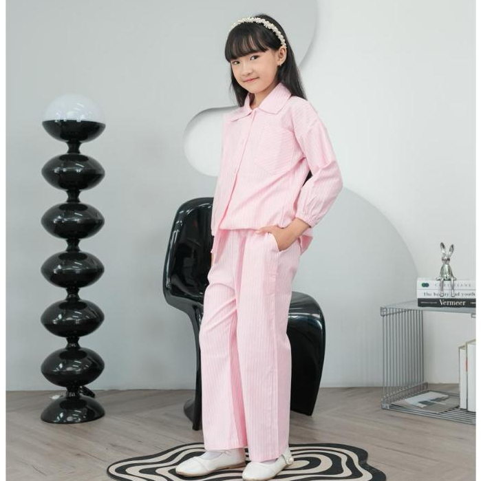Setelan Anak Perempuan Pink Soft – Baju Harian Nyaman Motif Stripe | NEEZA BY JEENA Premium