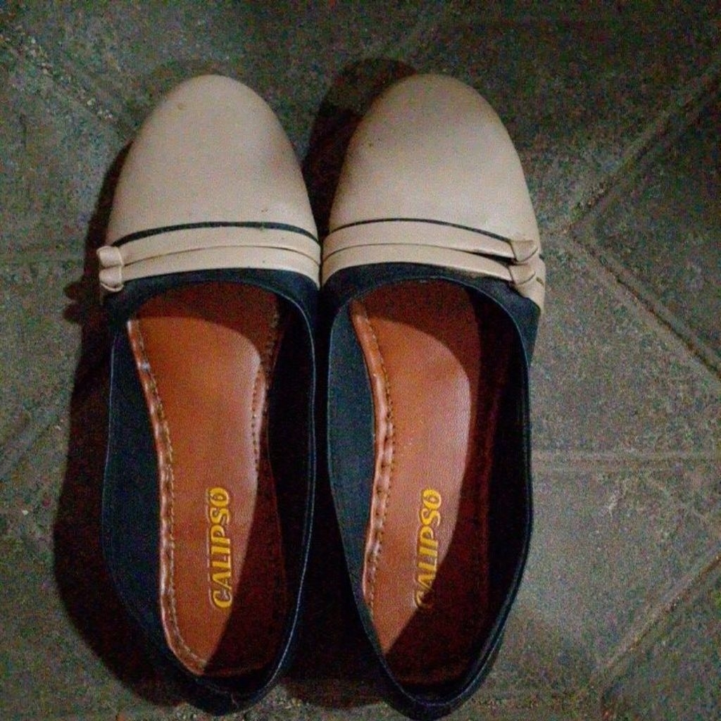 preloved sandal sepatu/sandal gunung wanita