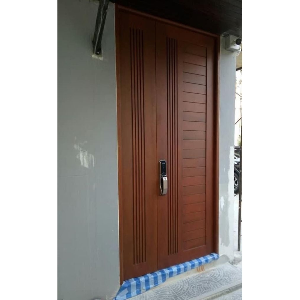 Pintu kupu tarung kayu jati solid , full jati , pintu minimalis