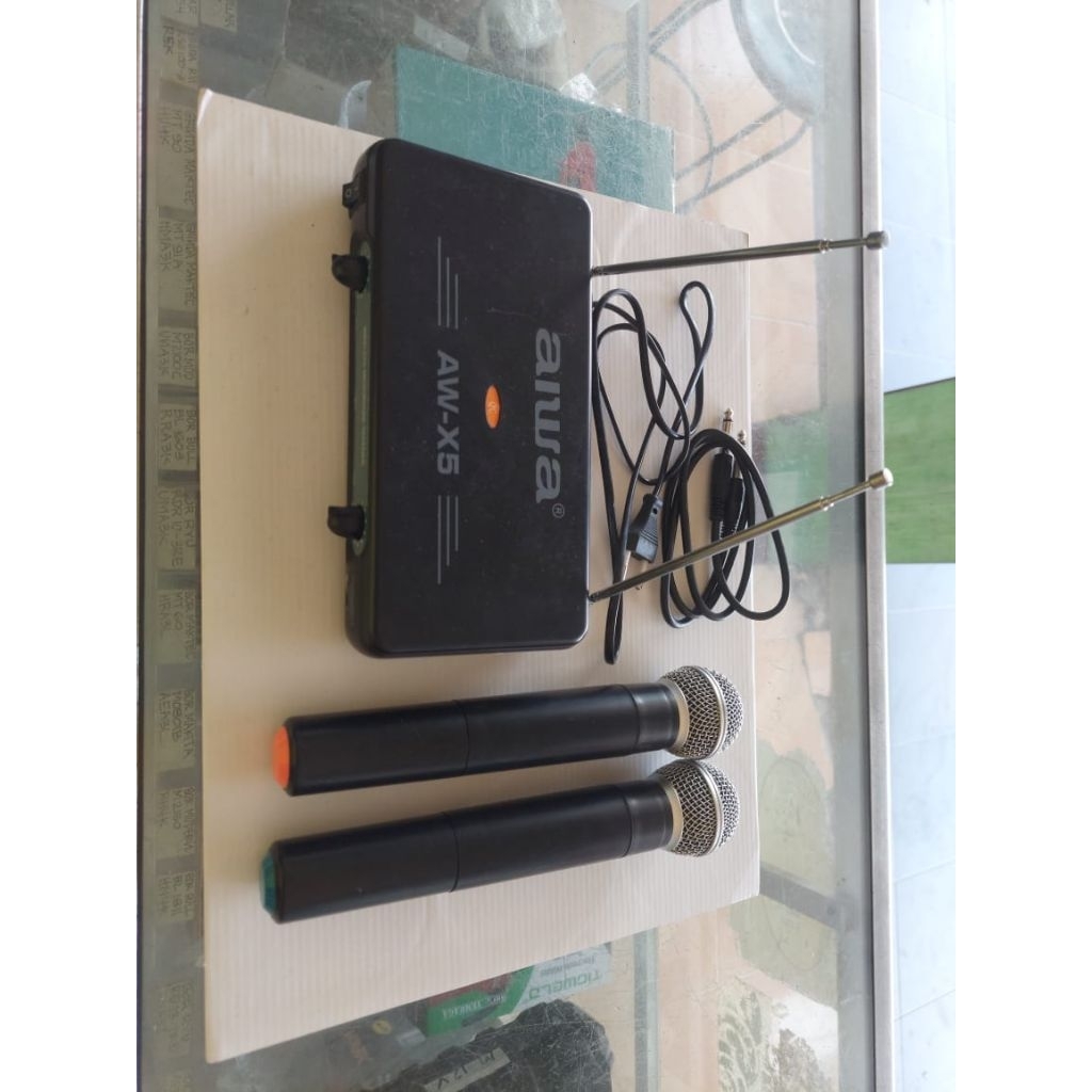 MICROPHONE WIRELESS UHF AIWA