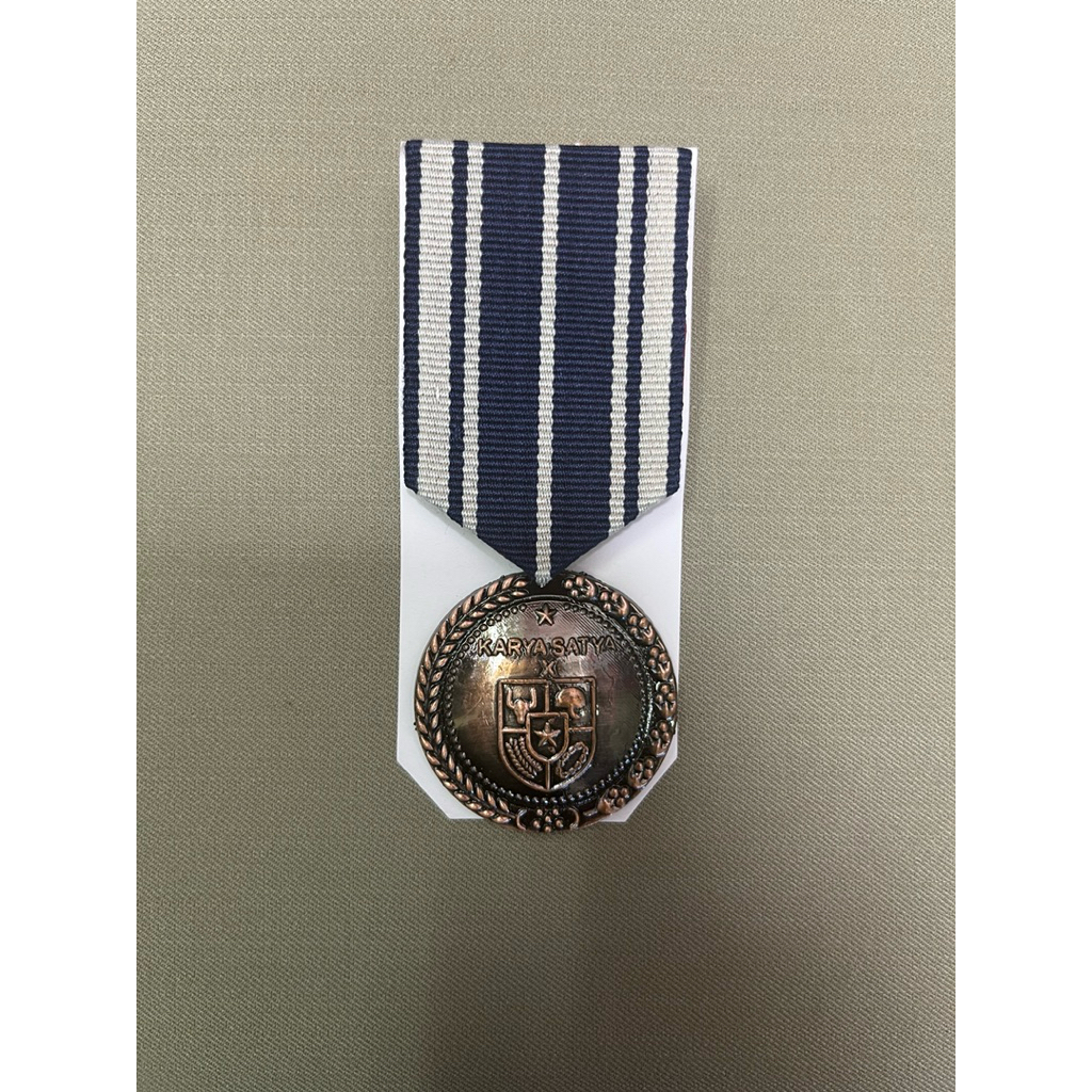 SATYA LENCANA/ MEDALI SATYA LENCANA 10 TAHUN