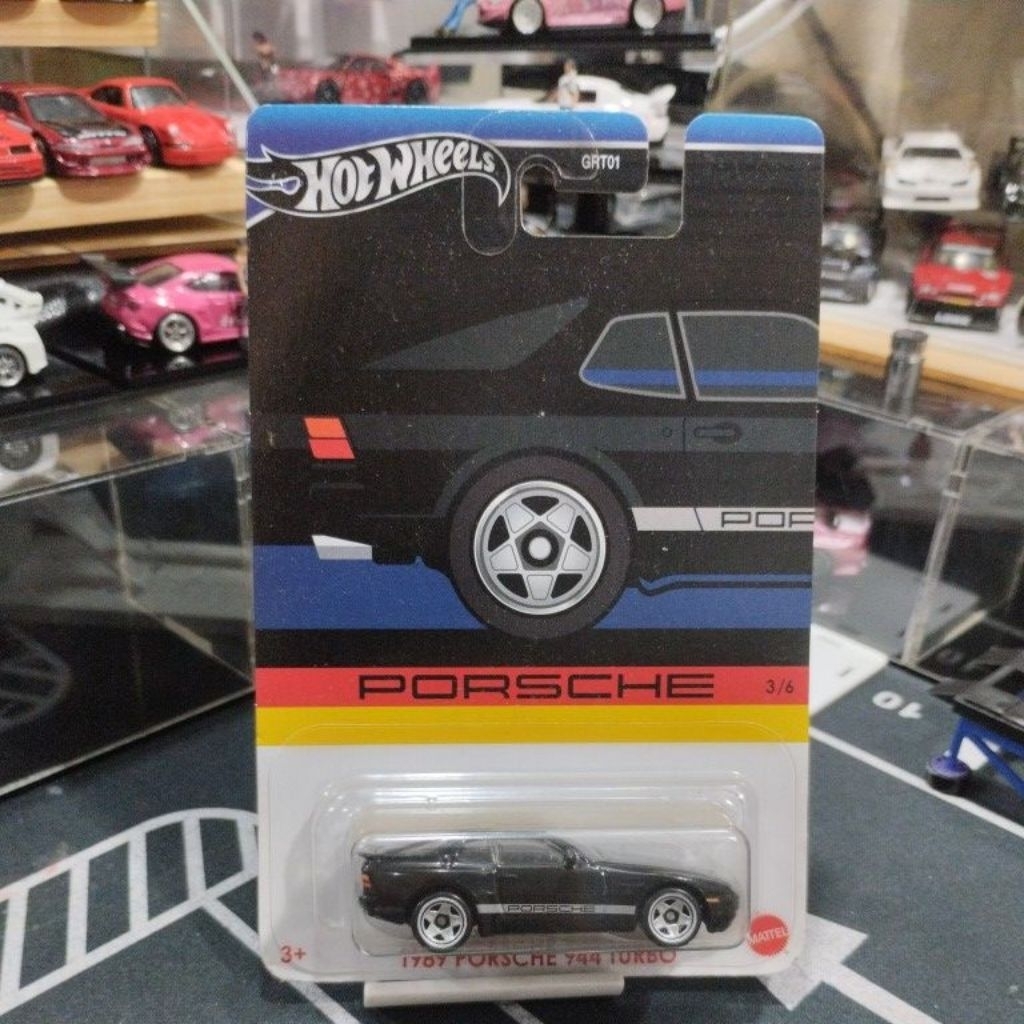 HOT WHEELS PORSCHE 944 TURBO BLACK (142)